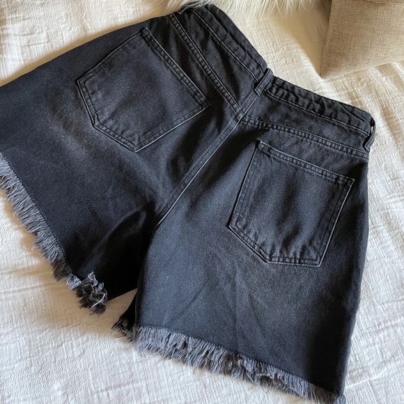 High rise black jean shorts - Picture 5 of 5